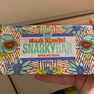Perfectly Posh Absolute Passionfruit Snarky bar